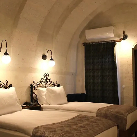 Kayra Cave Готель *